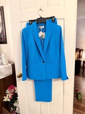 Kasper Ladies Pant Suit